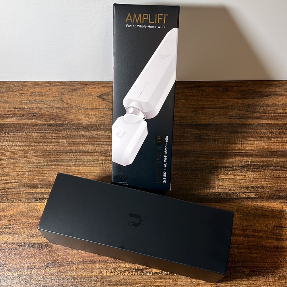 AmpliFi™ POINT TURBO CHARGED HD MESH WIFI EXTENDER by Ubiquiti